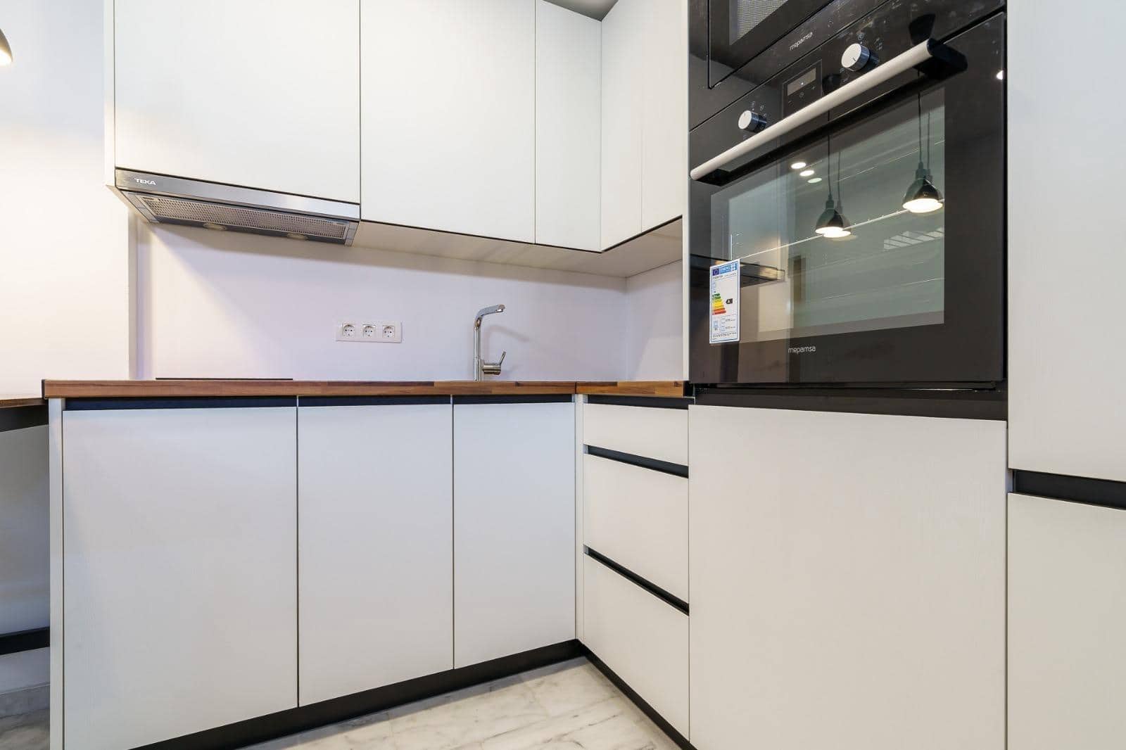 1 sovrum Studio att hyra i Malaga stad - 700 € (Ref: 9904199)