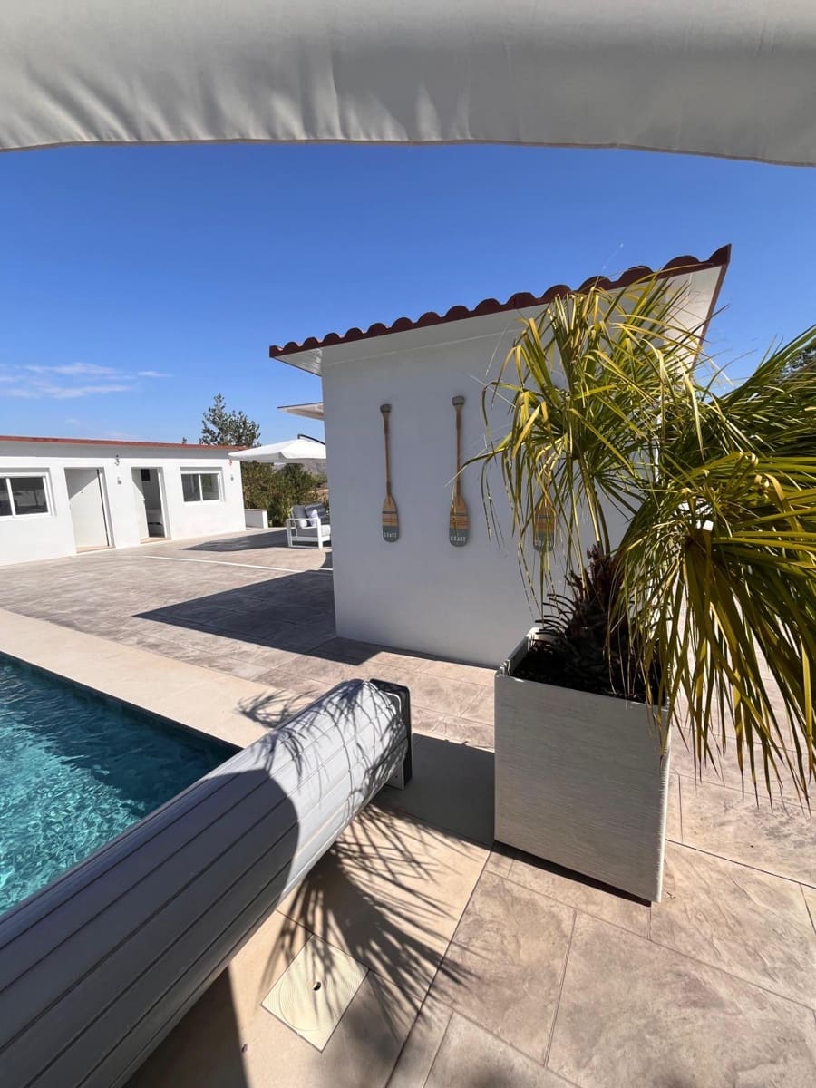 4 sovrum Villa till salu i Cartama med pool garage - 485 000 € (Ref: 9911244)
