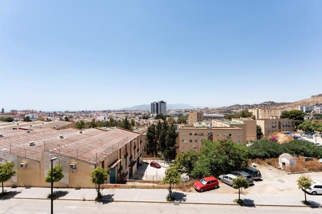 4 sypialnia Mieszkanie na sprzedaż w Miasto Málaga - 360 000 € (Ref: 9911245)