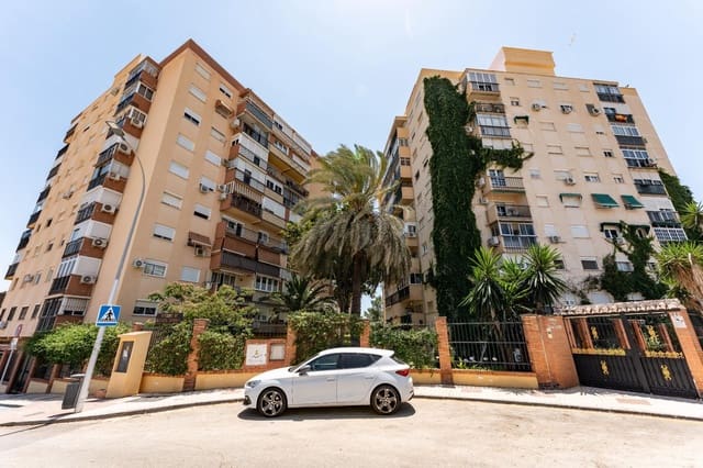 4 sypialnia Mieszkanie na sprzedaż w Miasto Málaga - 360 000 € (Ref: 9911245)