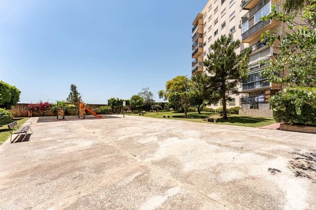 4 sypialnia Mieszkanie na sprzedaż w Miasto Málaga - 360 000 € (Ref: 9911245)