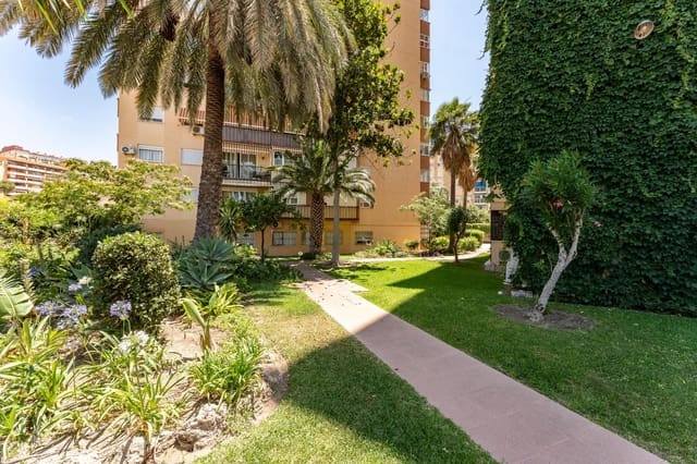 4 sypialnia Mieszkanie na sprzedaż w Miasto Málaga - 360 000 € (Ref: 9911245)