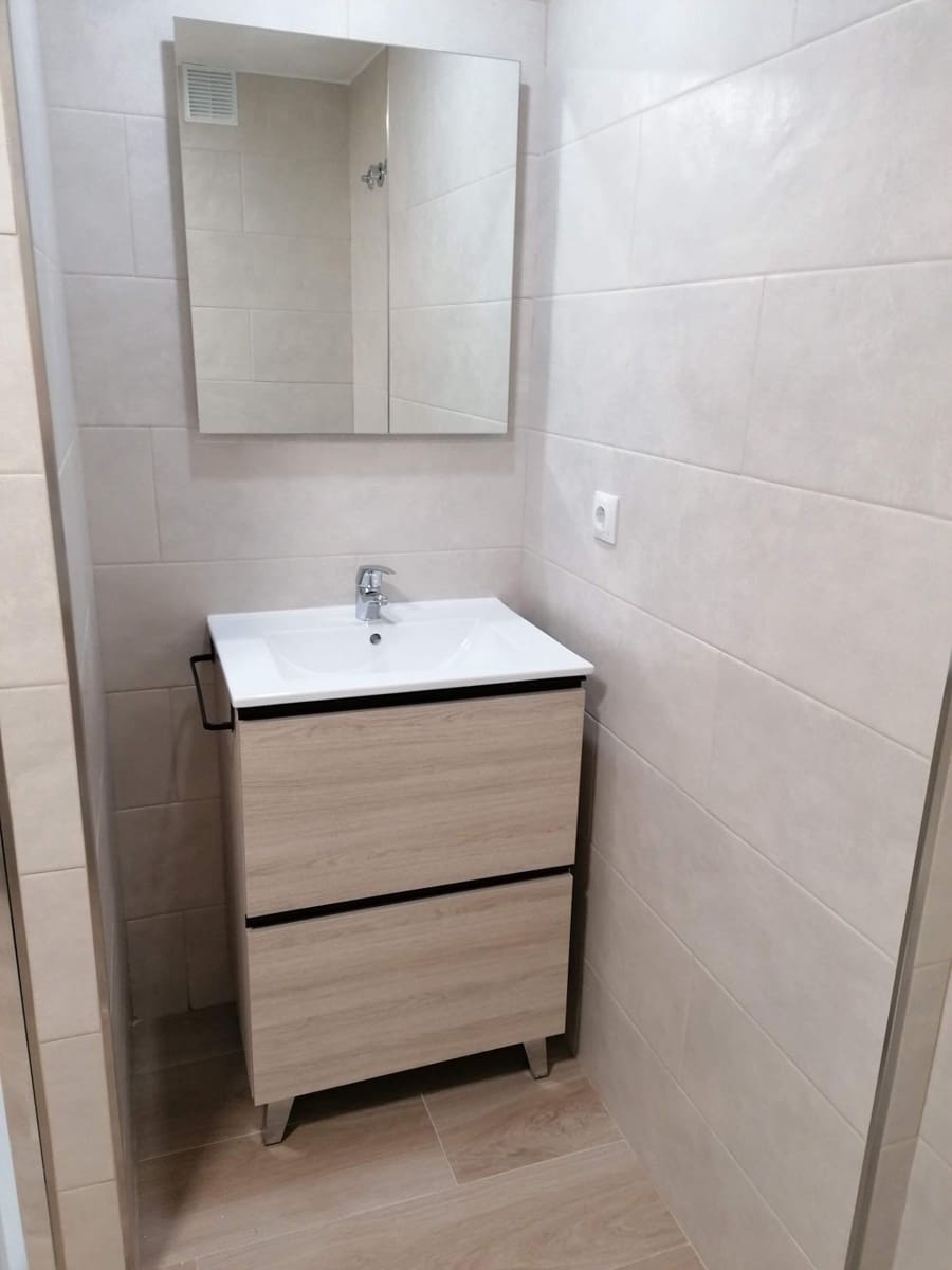 1 quarto Apartamento para arrendar em Malaga cidade - 900 € (Ref: 9920624)
