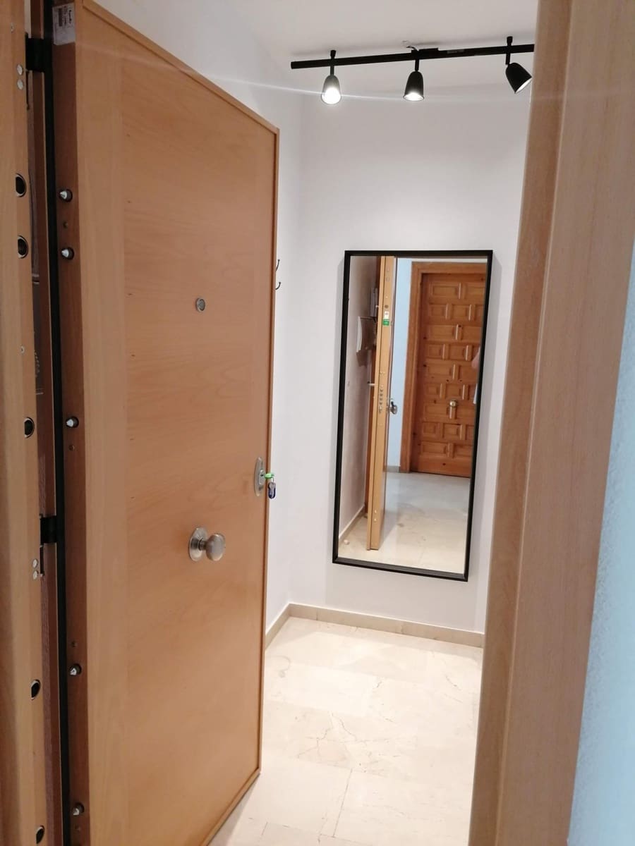 1 quarto Apartamento para arrendar em Malaga cidade - 900 € (Ref: 9920624)