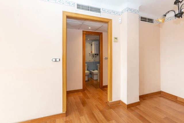 3 slaapkamer Flat te koop in Málaga stad - € 370.000 (Ref: 9924759)