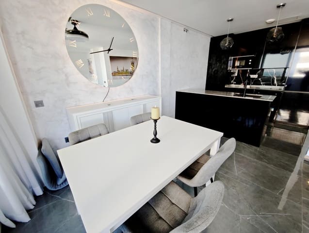 2 soveværelse Lejlighed til salg i Arroyo de la Miel, Benalmádena med garage - € 530.000 (Ref: 9940349)