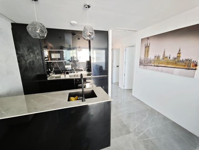 2 soveværelse Lejlighed til salg i Arroyo de la Miel, Benalmádena med garage - € 530.000 (Ref: 9940349)