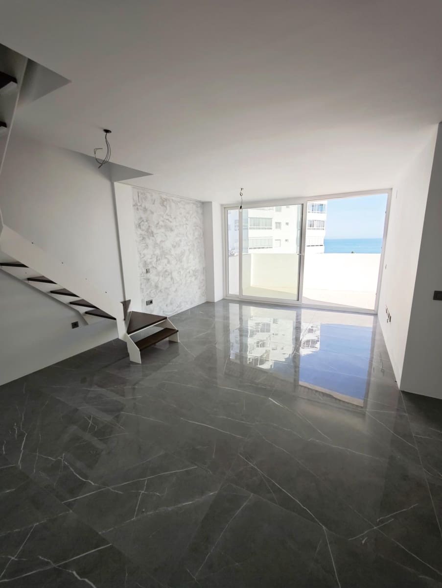 2 soveværelse Penthouse til salg i Arroyo de la Miel med swimmingpool garage - € 750.000 (Ref: 9940350)