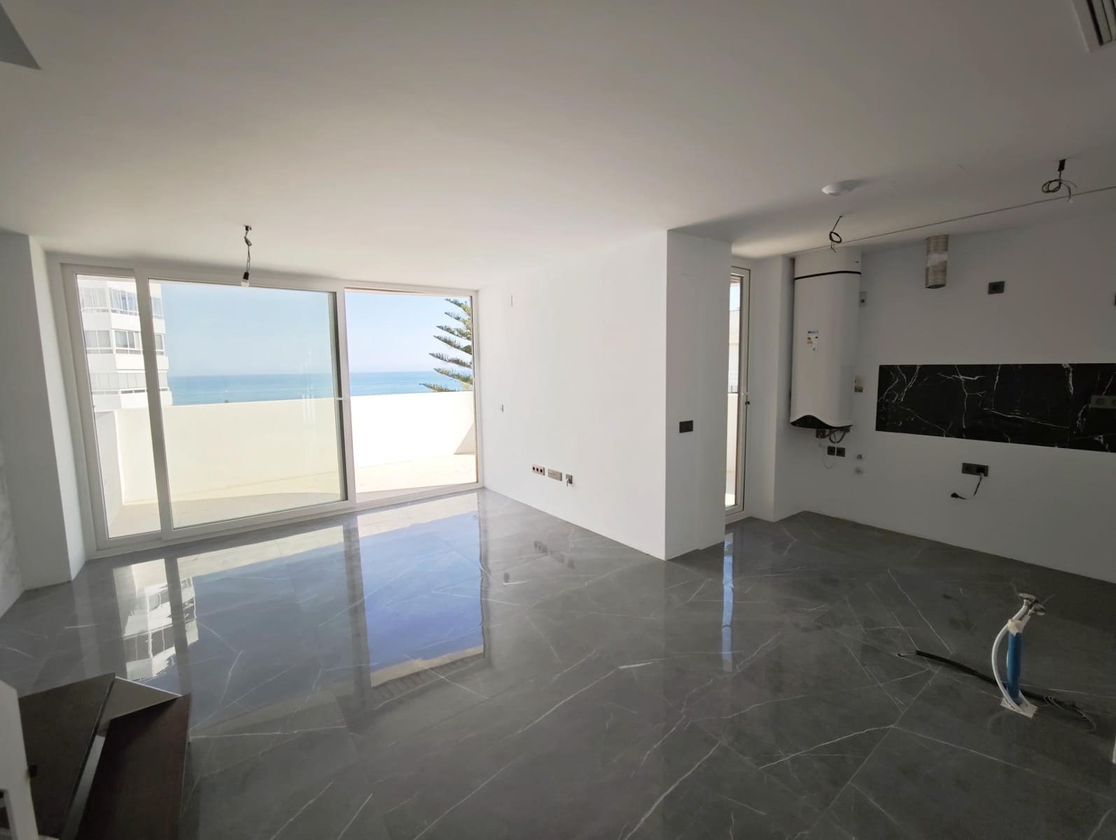 2 soveværelse Penthouse til salg i Arroyo de la Miel med swimmingpool garage - € 750.000 (Ref: 9940350)