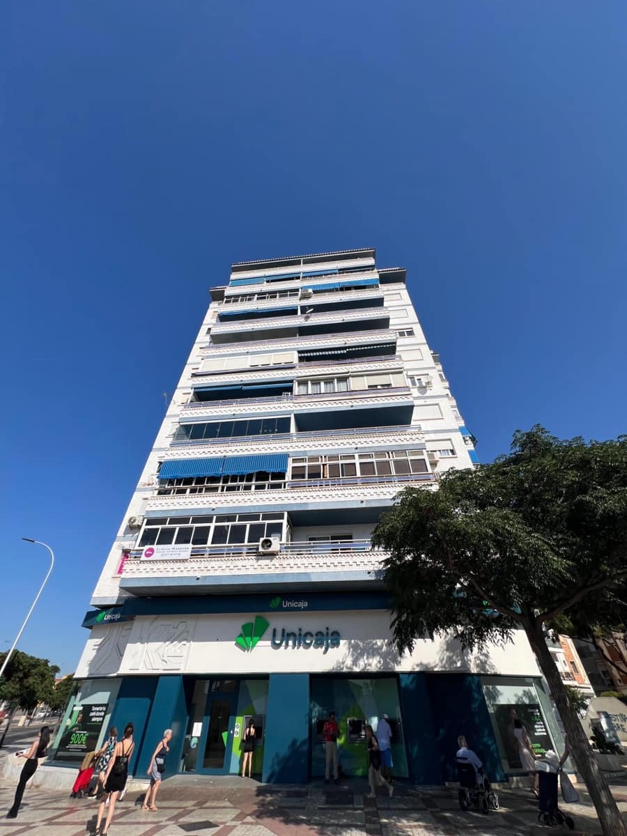 2 sovrum Takvåning till salu i Malaga stad med pool - 290 000 € (Ref: 9950010)