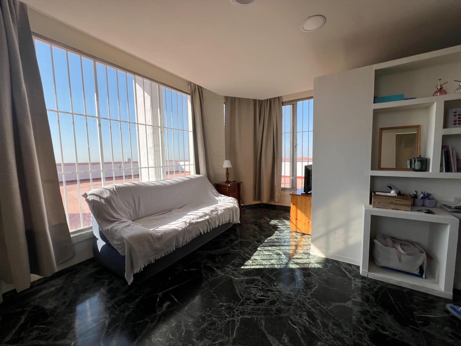 2 sovrum Takvåning till salu i Malaga stad med pool - 290 000 € (Ref: 9950010)