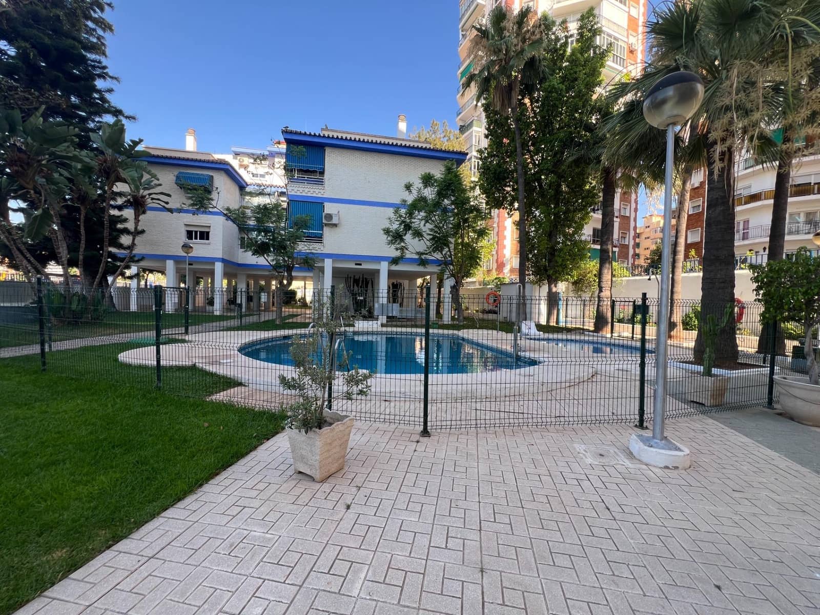 2 sovrum Takvåning till salu i Malaga stad med pool - 290 000 € (Ref: 9950010)