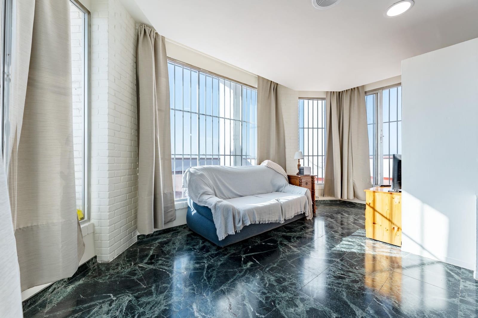 Ático de 1 habitación en Málaga ciudad en venta con piscina - 290.000 € (Ref: 9950010)