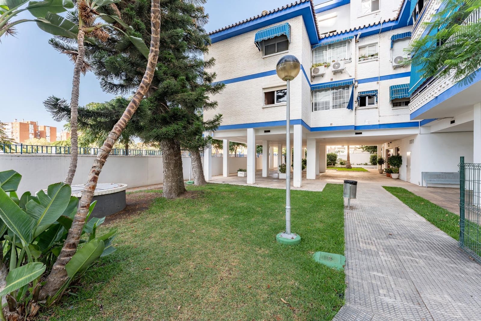 Ático de 1 habitación en Málaga ciudad en venta con piscina - 290.000 € (Ref: 9950010)