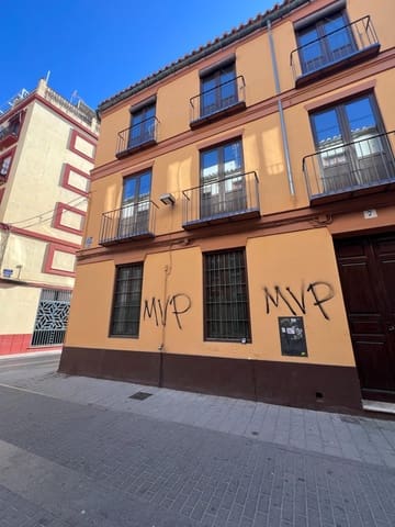 Lejlighed til leje i Málaga by - € 800 (Ref: 9954401)
