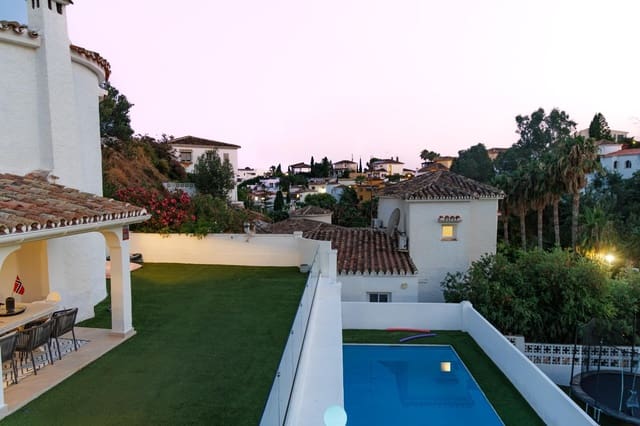 4 camera da letto Villa in vendita in Arroyo de la Miel, Benalmádena con piscina garage - 949.000 € (Rif: 9963326)