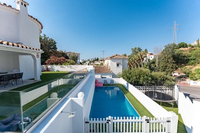 4 camera da letto Villa in vendita in Arroyo de la Miel, Benalmádena con piscina garage - 949.000 € (Rif: 9963326)