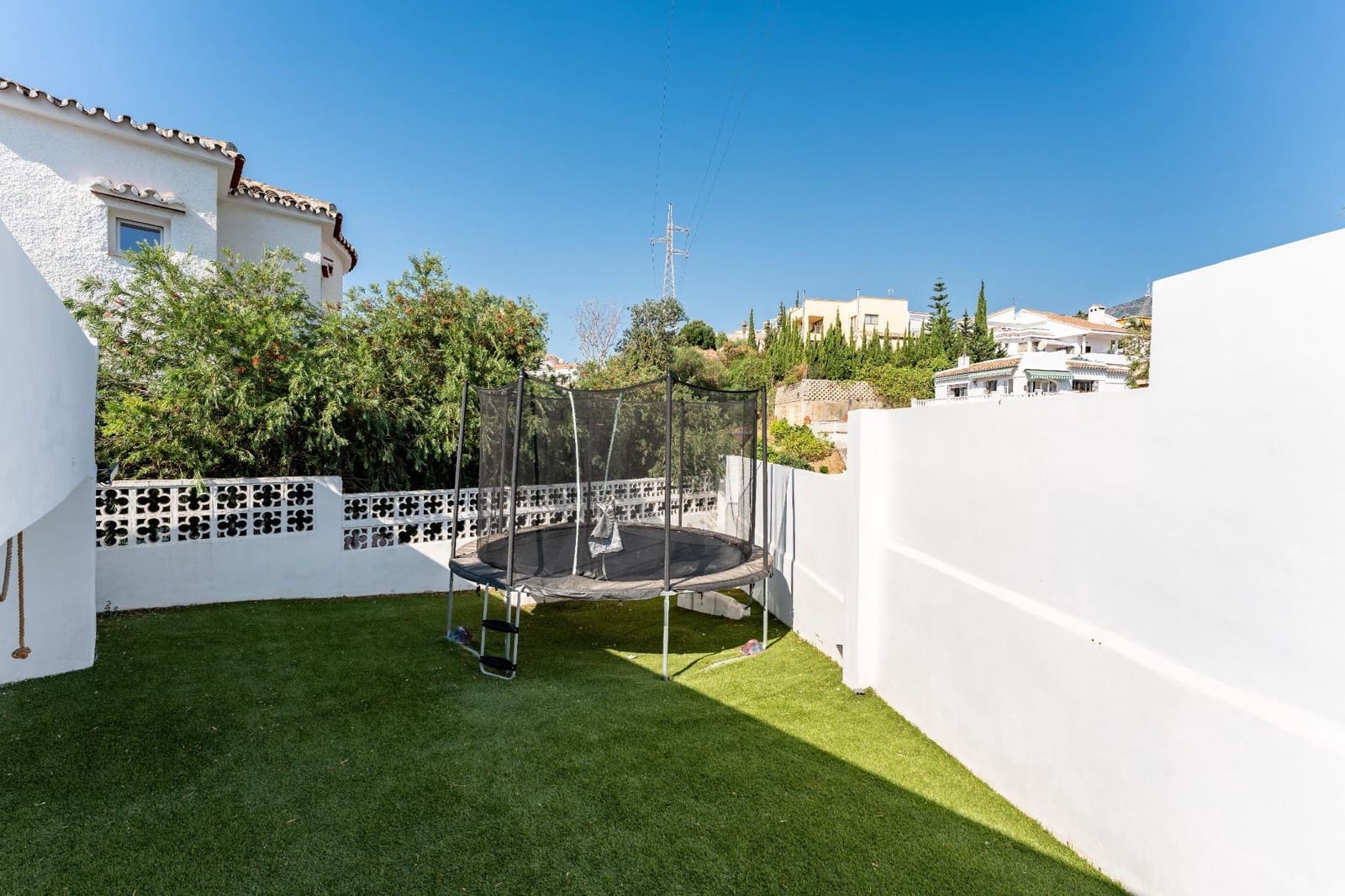 4 bedroom Villa for sale in Arroyo de la Miel with pool garage - € 949,000 (Ref: 9963326)