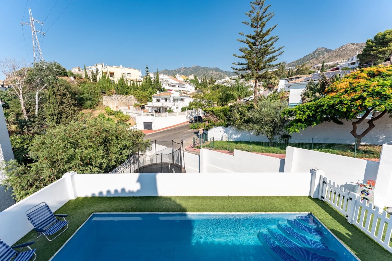4 bedroom Villa for sale in Arroyo de la Miel with pool garage - € 949,000 (Ref: 9963326)