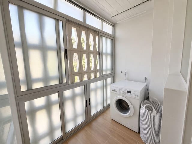 3 slaapkamer Flat te koop in Málaga stad met garage - € 970.000 (Ref: 9963327)