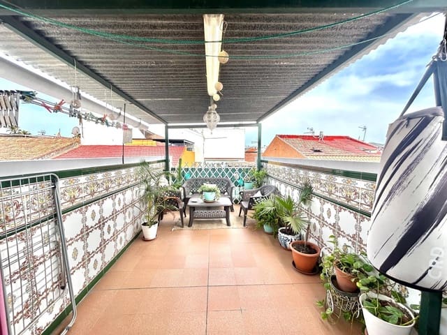 3 soverom Hus til salgs i El Tarajal, Málaga by - € 370 000 (Ref: 9965516)
