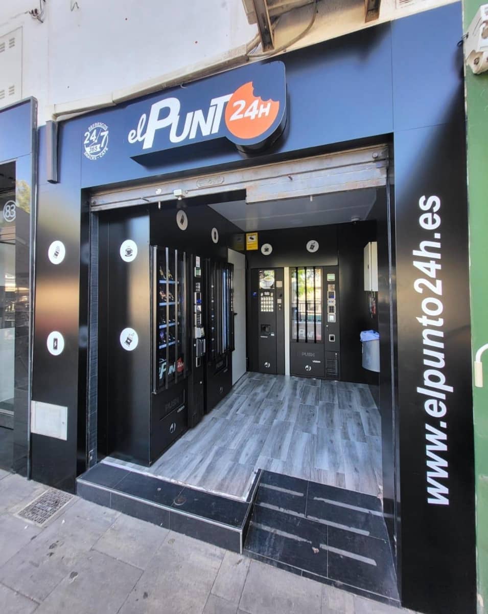 Commercial for rent in Malaga city - € 600 (Ref: 9970797)