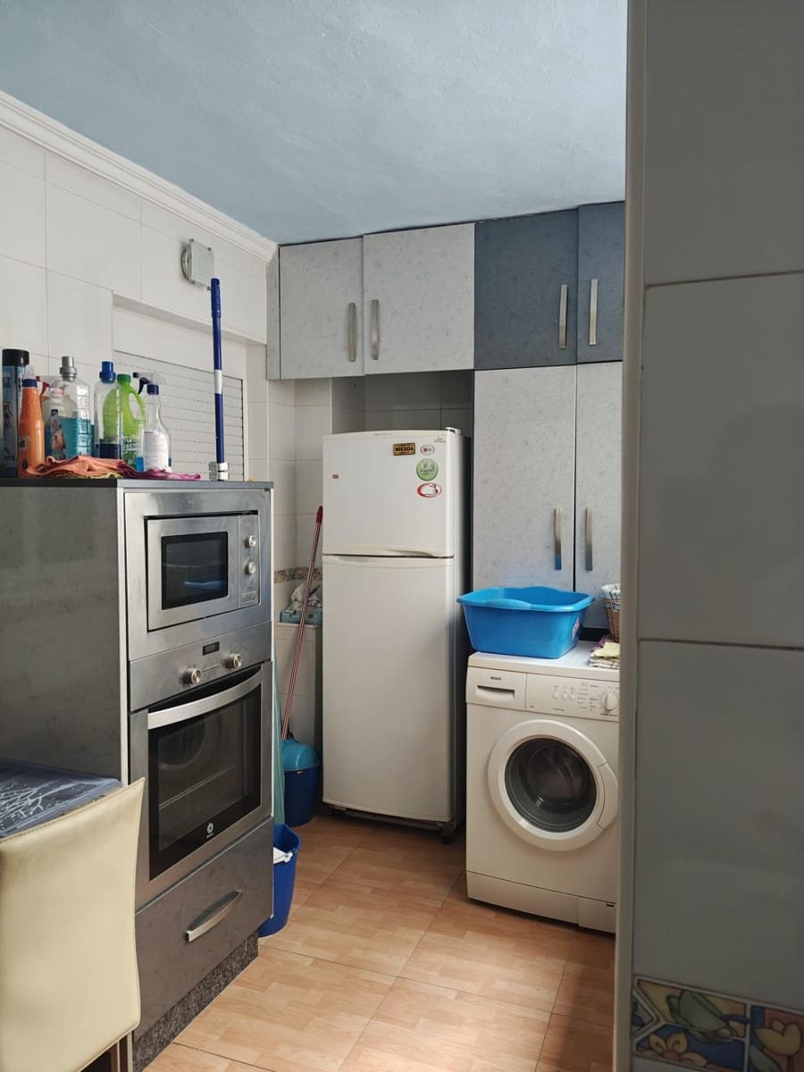 3 sovrum Lägenhet till salu i Malaga stad - 250 000 € (Ref: 9973523)
