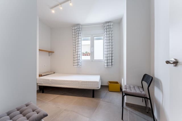 3 makuuhuone Huoneisto vuokrattavana paikassa El Molinillo, Málaga kaupunki - 1 100 € (Ref: 9985132)