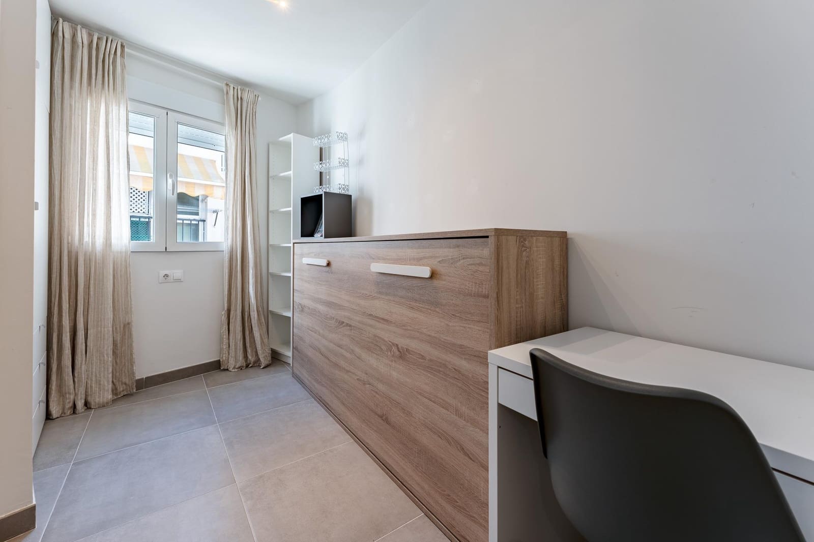 3 makuuhuone Huoneisto vuokrattavana paikassa Malaga kaupunki - 1 100 € (Ref: 9985132)