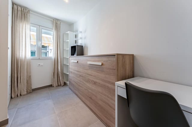 3 makuuhuone Huoneisto vuokrattavana paikassa El Molinillo, Málaga kaupunki - 1 100 € (Ref: 9985132)