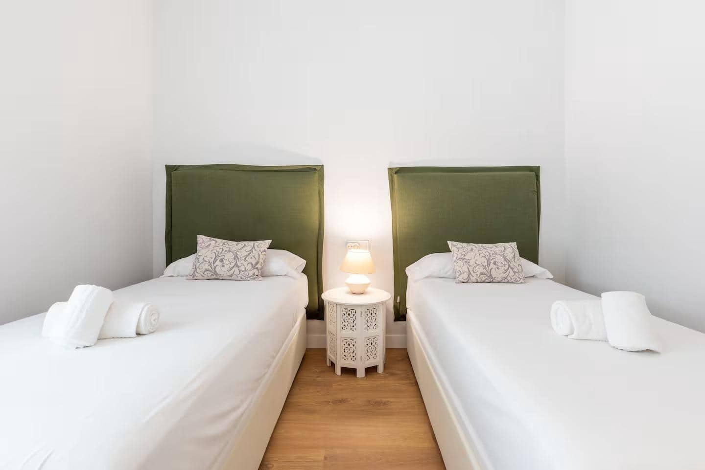 2 Zimmer Wohnung zu verkaufen in Malaga Stadt mit Pool Garage - 750.000 € (Ref: 9985133)