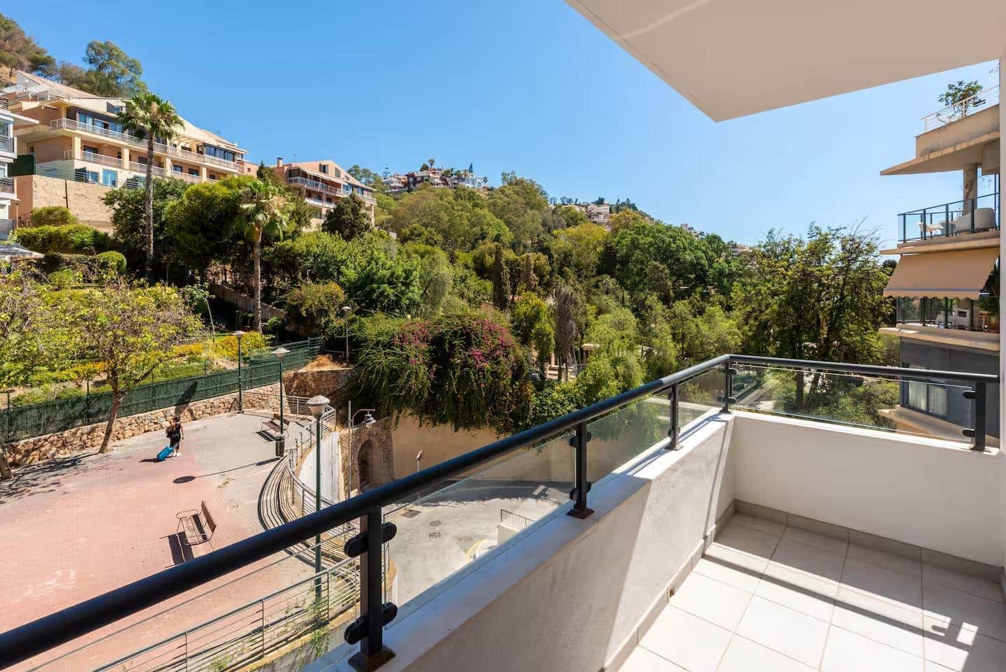 2 Zimmer Wohnung zu verkaufen in Malaga Stadt mit Pool Garage - 750.000 € (Ref: 9985133)