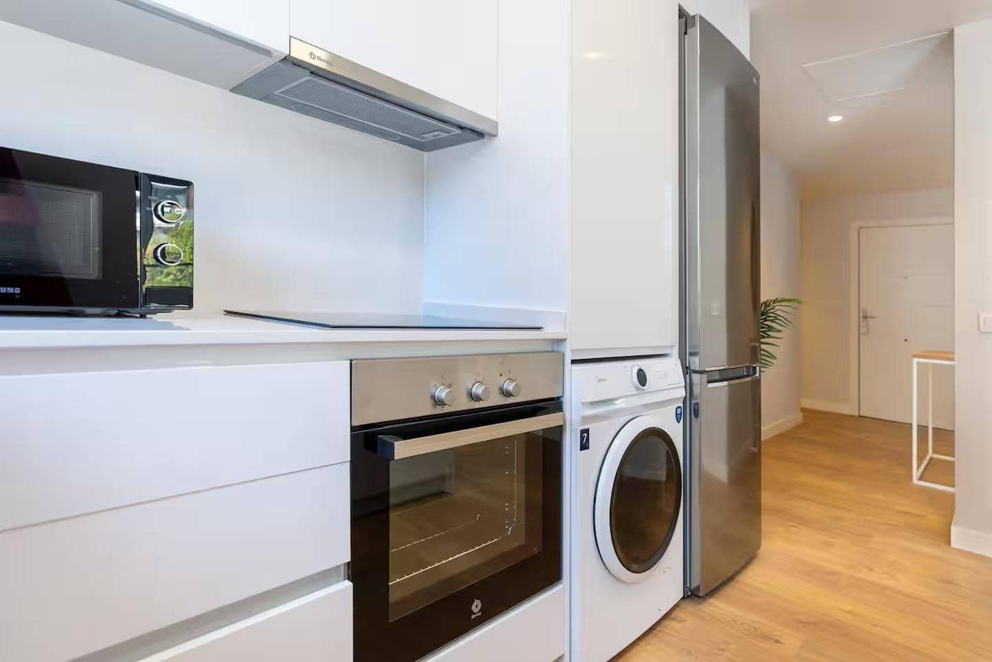 2 Zimmer Wohnung zu verkaufen in Malaga Stadt mit Pool Garage - 750.000 € (Ref: 9985133)
