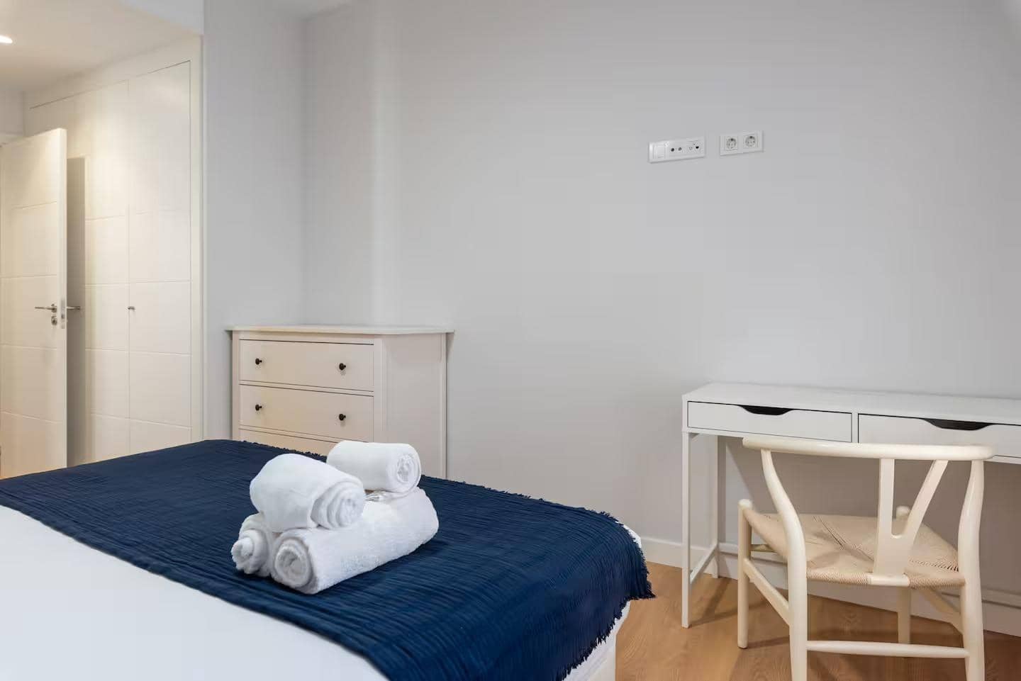 2 Zimmer Wohnung zu verkaufen in Malaga Stadt mit Pool Garage - 750.000 € (Ref: 9985133)