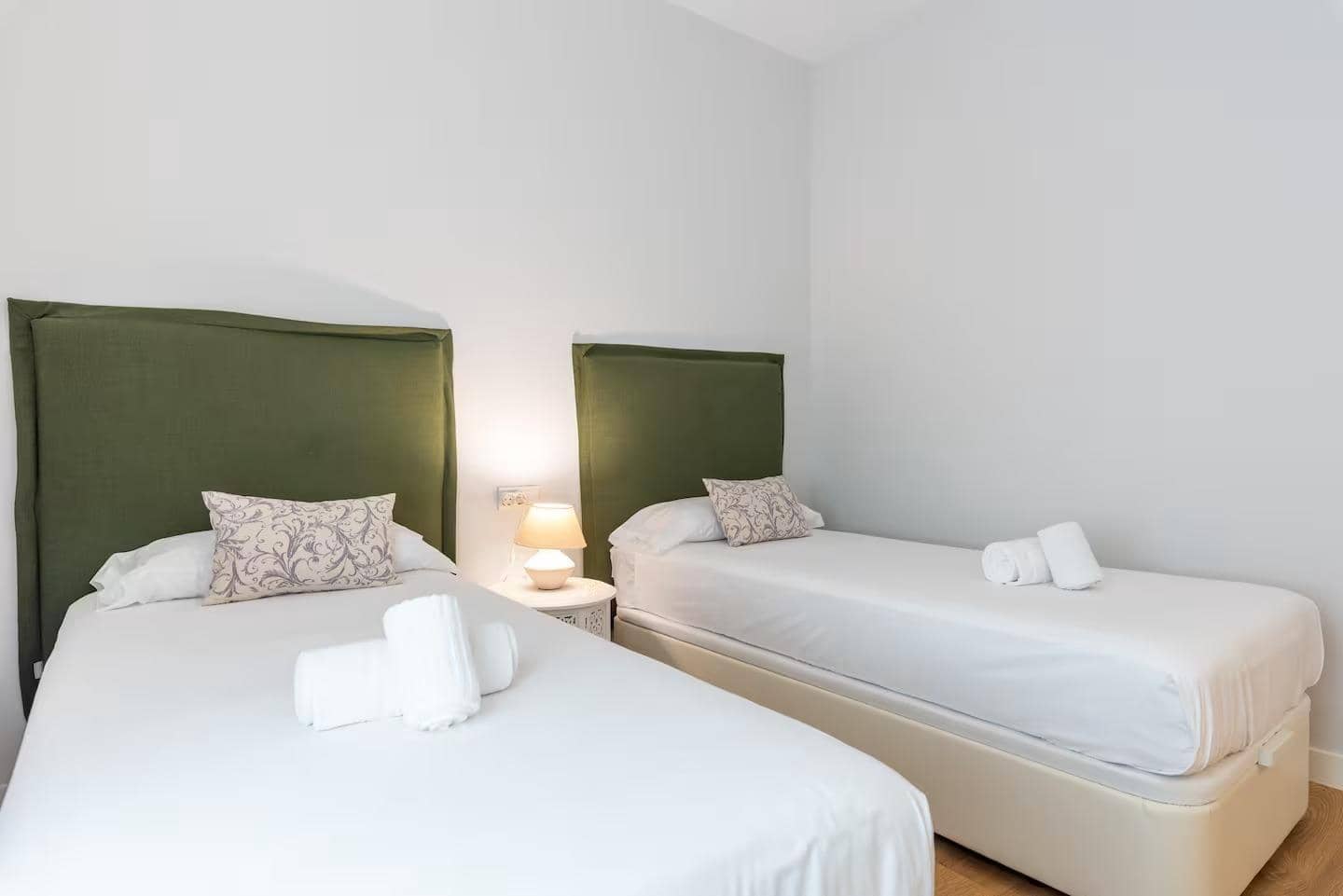 2 Zimmer Wohnung zu verkaufen in Malaga Stadt mit Pool Garage - 750.000 € (Ref: 9985133)