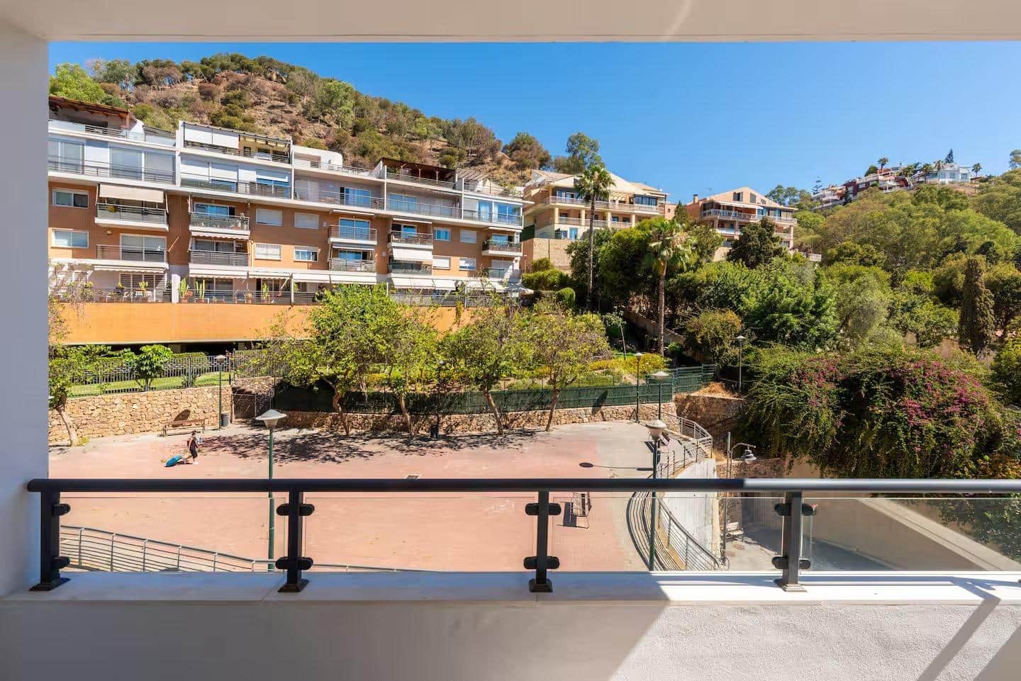 2 Zimmer Wohnung zu verkaufen in Malaga Stadt mit Pool Garage - 750.000 € (Ref: 9985133)