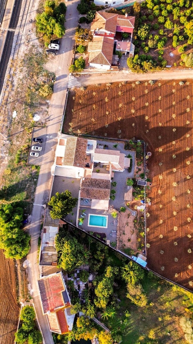 8 soverom Finca/Herregård til salgs i Alora med svømmebasseng - € 879 900 (Ref: 9987042)