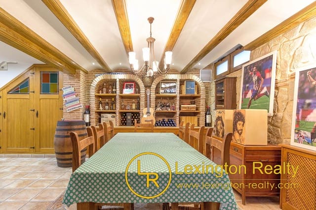 4 soveværelse Semi-Rækkehus til salg i Valverde, Elche / Elx med swimmingpool - € 435.000 (Ref: 8222085)