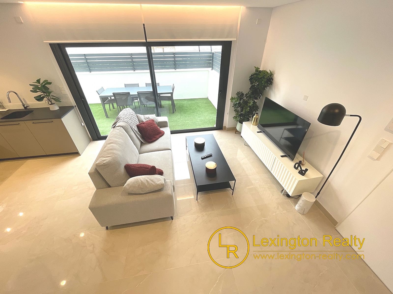 3 bedroom Townhouse for sale in Gran Alacant with pool garage - € 312,000 (Ref: 8222087)