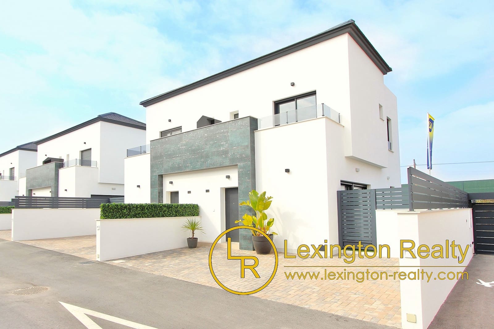 3 bedroom Townhouse for sale in Gran Alacant with pool garage - € 312,000 (Ref: 8222087)