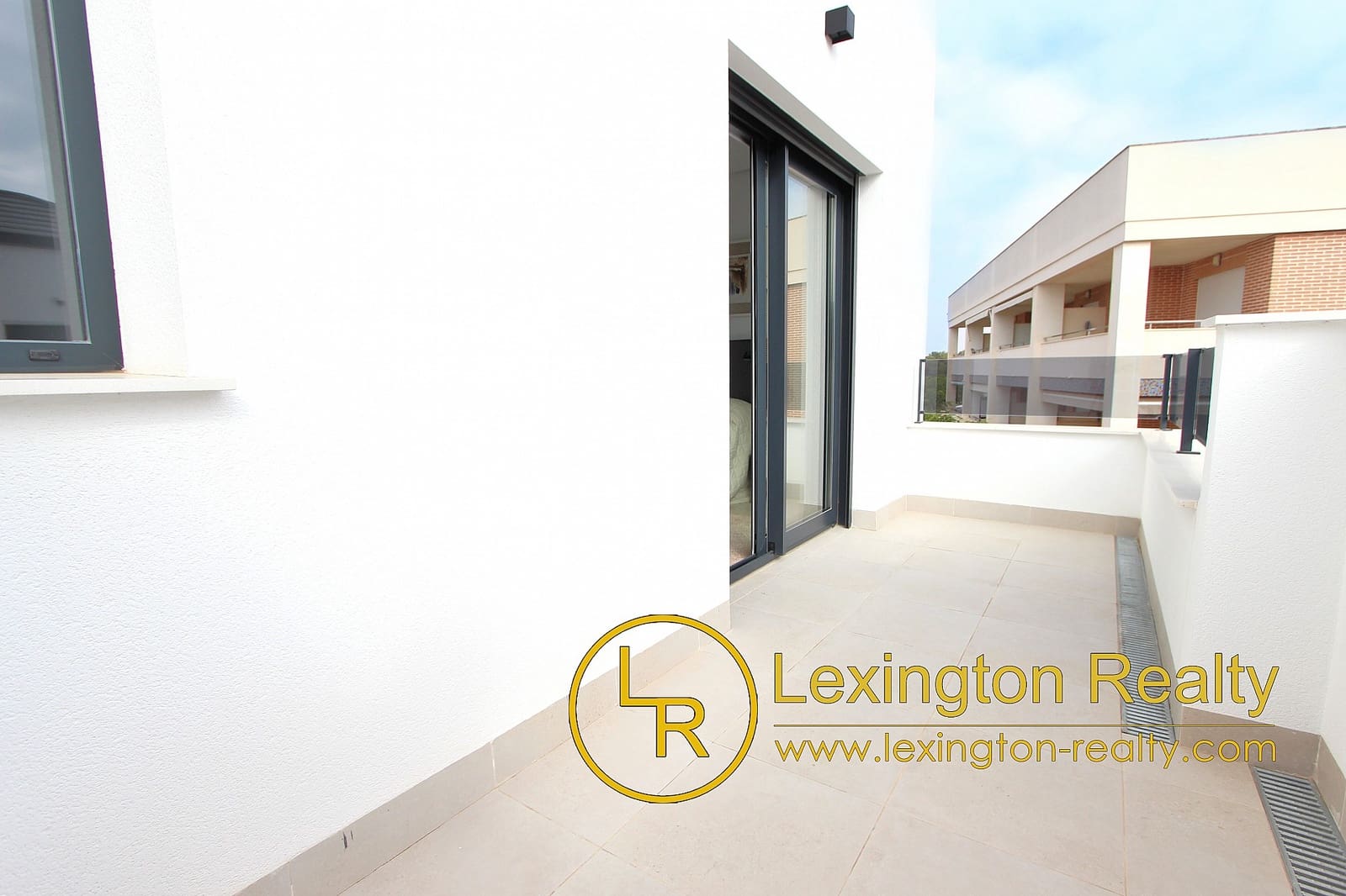 3 bedroom Townhouse for sale in Gran Alacant with pool garage - € 312,000 (Ref: 8222087)