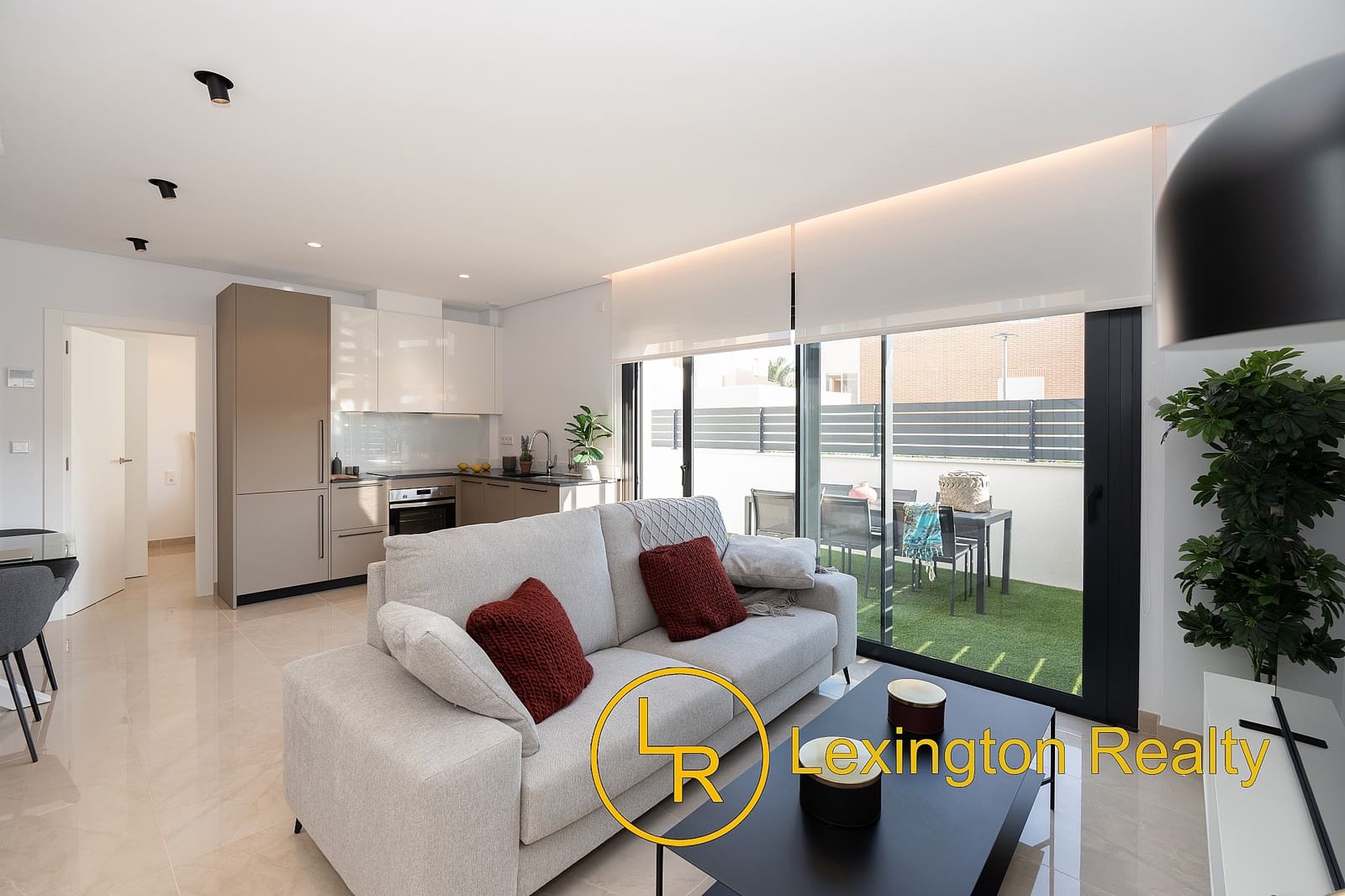 3 bedroom Townhouse for sale in Gran Alacant with pool garage - € 350,000 (Ref: 8222087)