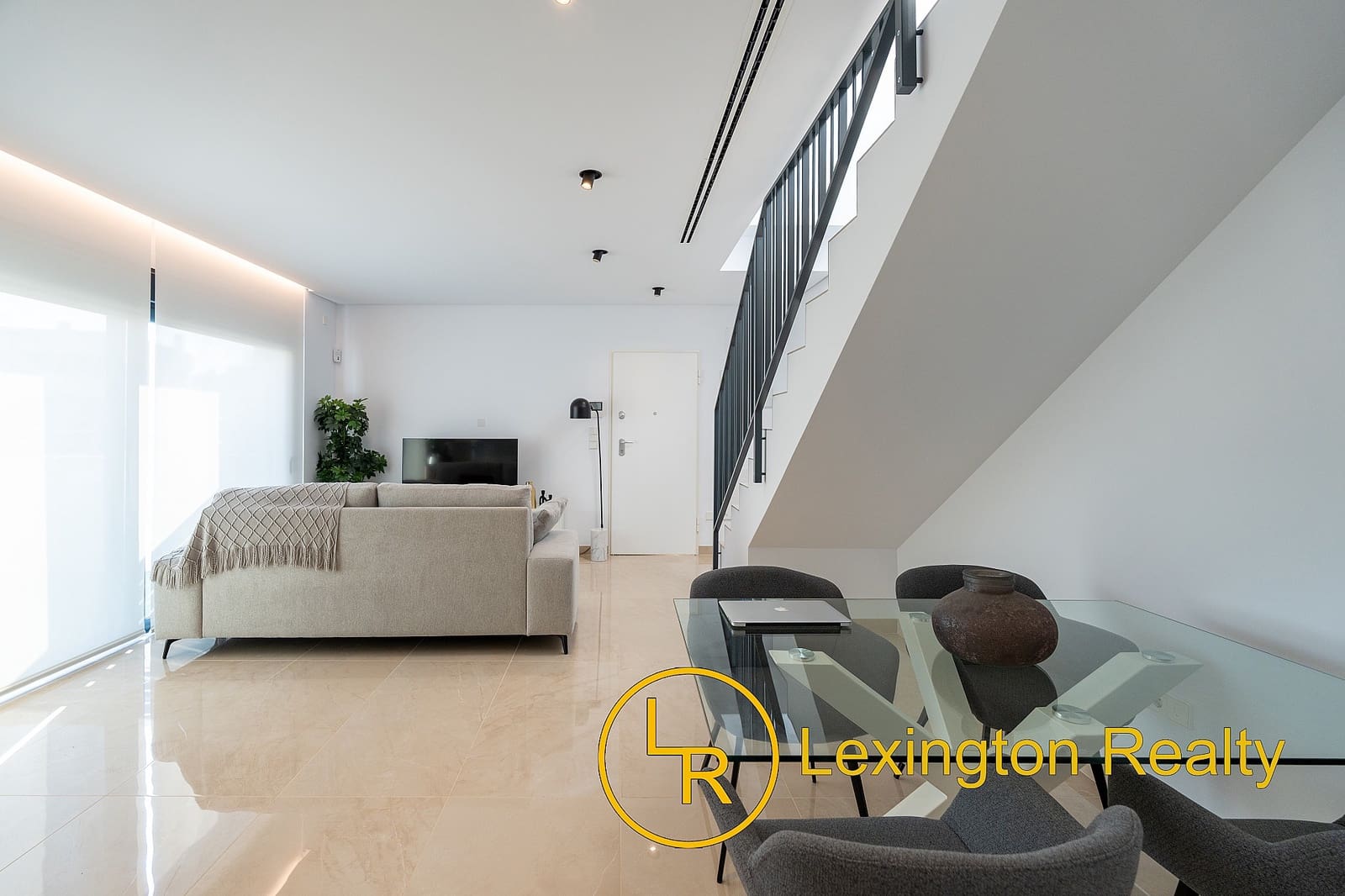 3 bedroom Townhouse for sale in Gran Alacant with pool garage - € 350,000 (Ref: 8222087)