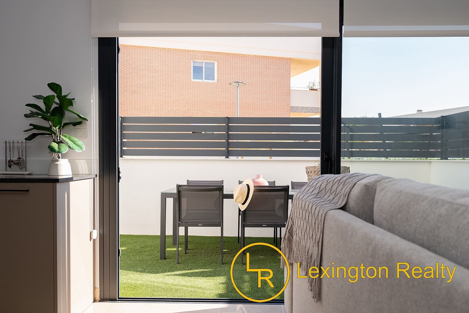 3 bedroom Townhouse for sale in Gran Alacant with pool garage - € 350,000 (Ref: 8222087)