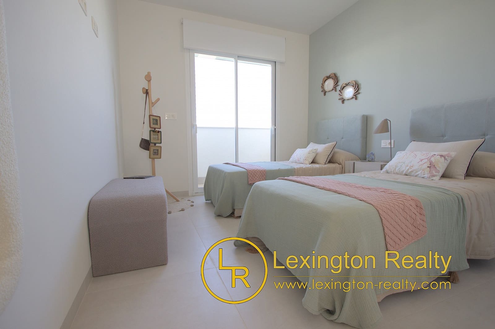 2 bedroom Apartment for sale in El Raso with pool garage - € 294,000 (Ref: 8816816)