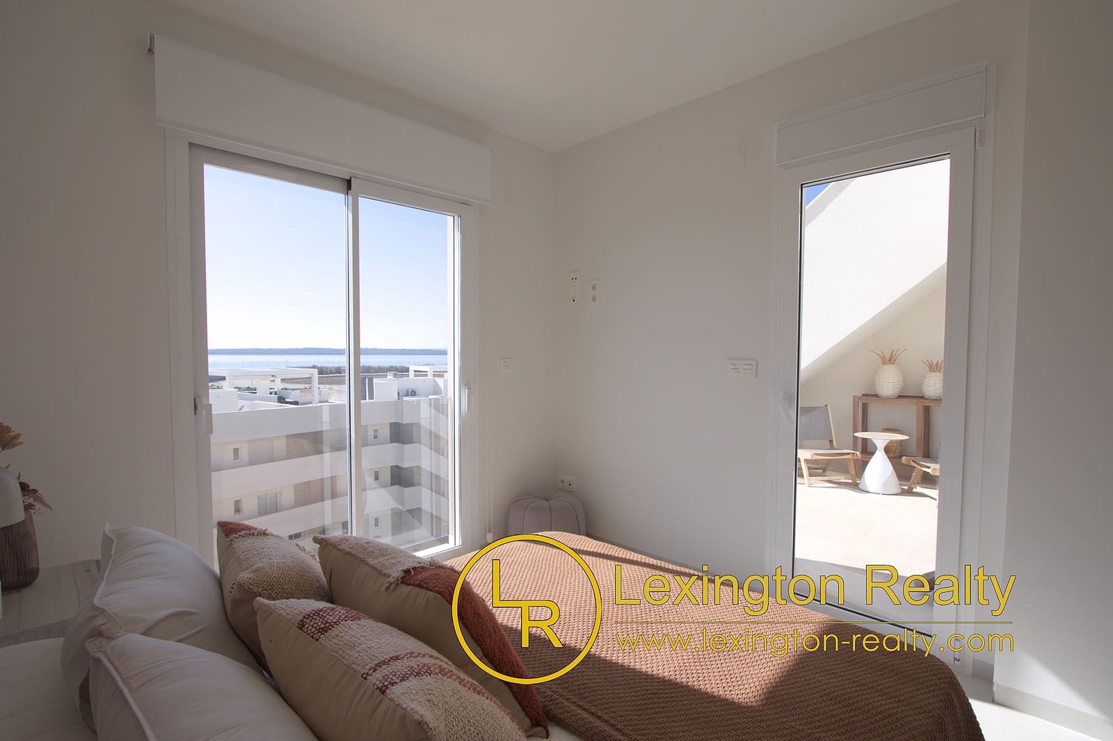 2 bedroom Apartment for sale in El Raso with pool garage - € 294,000 (Ref: 8816816)