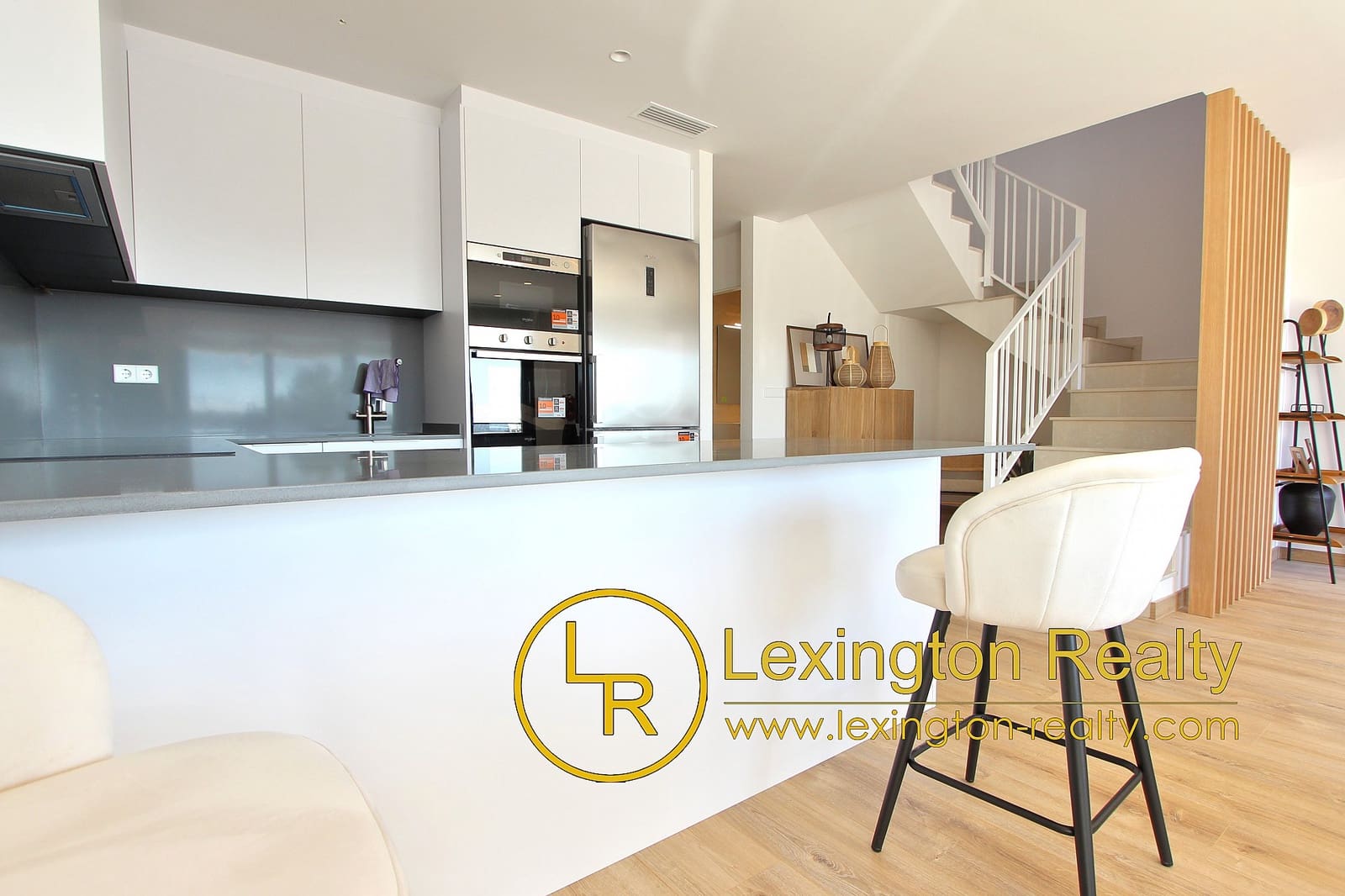 3 soveværelse Byhus til salg i Monforte del Cid med swimmingpool garage - € 332.500 (Ref: 8816817)