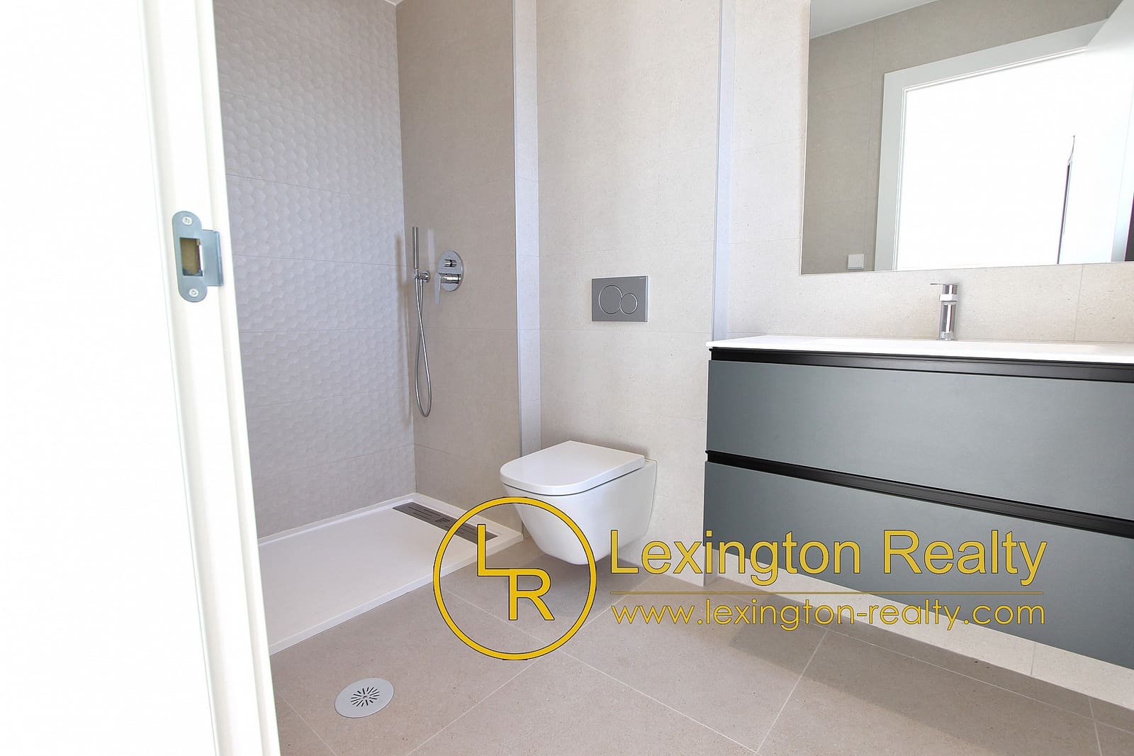 3 soveværelse Byhus til salg i Monforte del Cid med swimmingpool garage - € 332.500 (Ref: 8816817)