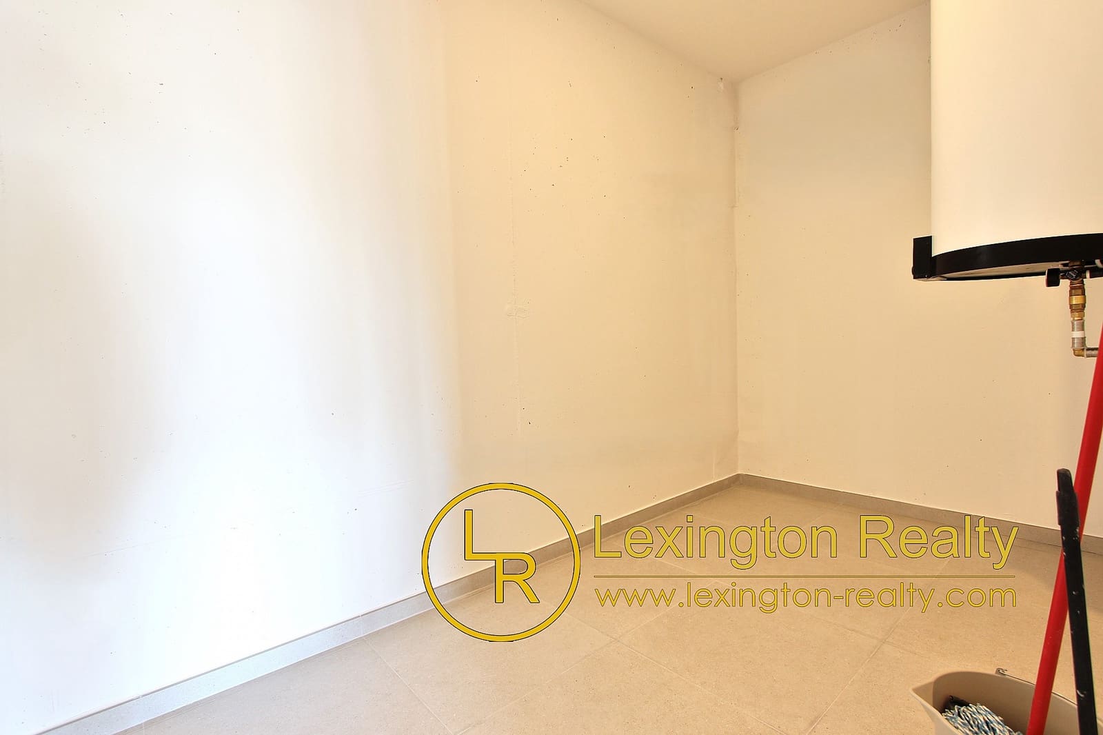 3 soveværelse Byhus til salg i Monforte del Cid med swimmingpool garage - € 332.500 (Ref: 8816817)