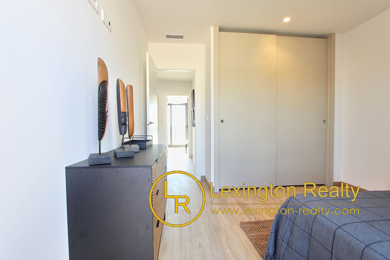 3 soveværelse Byhus til salg i Monforte del Cid med swimmingpool garage - € 332.500 (Ref: 8816817)